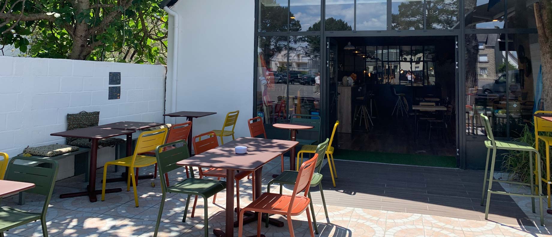 Vue extérieure du café déco Concept 8 Bénodet